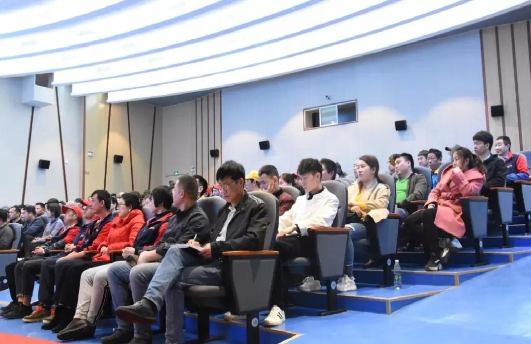 构筑食品安全“防火墙”,撑起师生健康“保护伞”|中南林涉外学院举行食品安全培训会 构筑食品安全“防火墙”,撑起师生健康“保护伞”|中南林涉外学院举行食品安全培训会