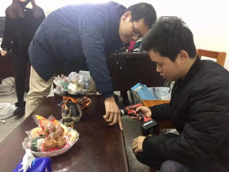 后勤处为各辅导员办公室搬迁工作全程跟踪服务 后勤处为各辅导员办公室搬迁工作全程跟踪服务