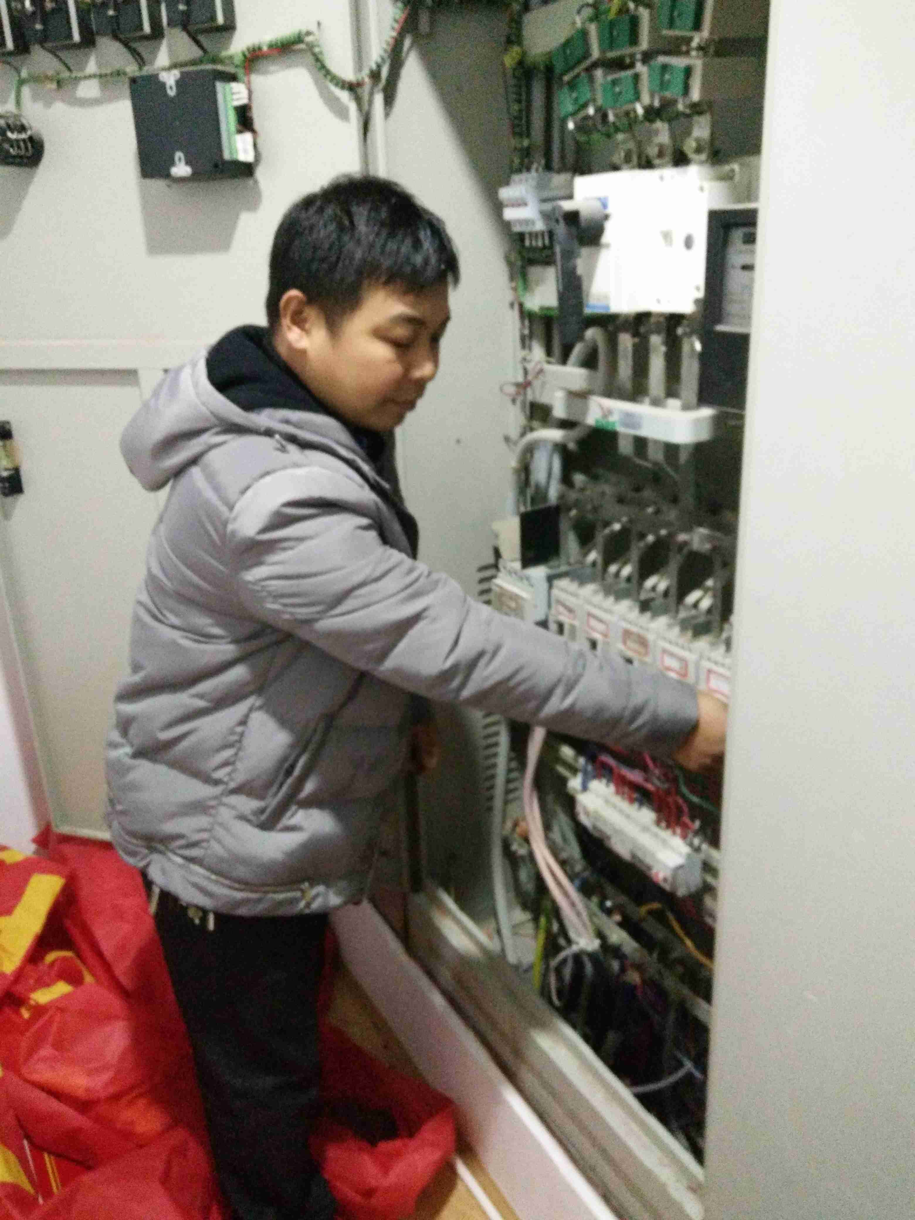 技能大赛展身手 后勤服务显情怀 技能大赛展身手 后勤服务显情怀