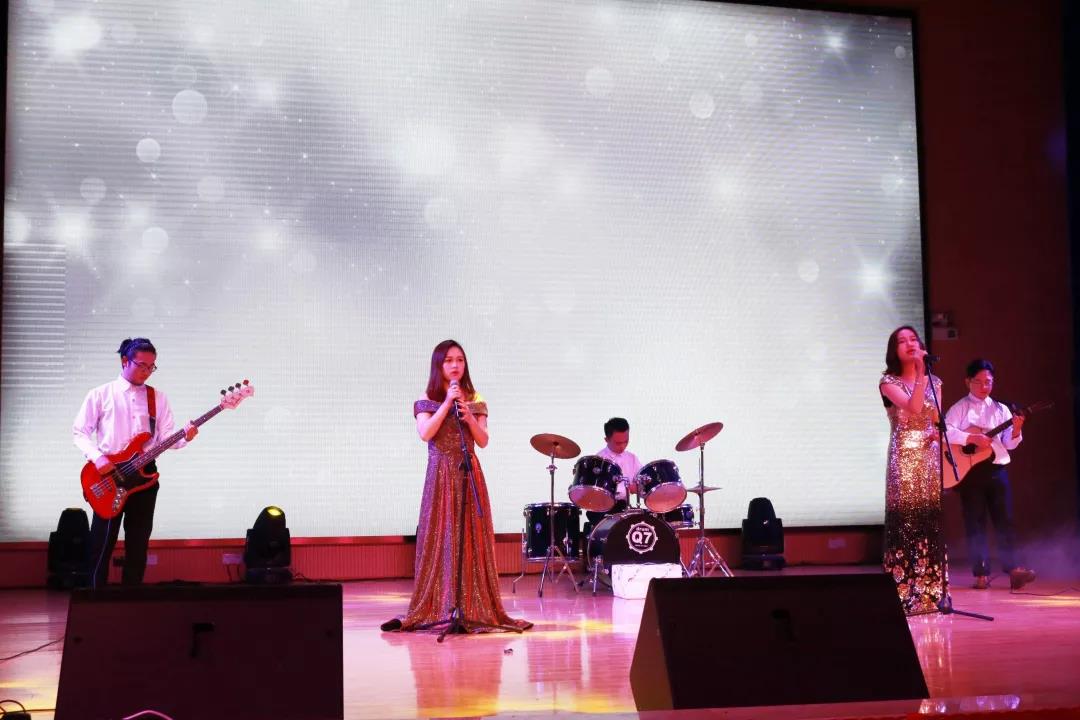 致敬改革路,奋进新时代丨中南林涉外学院2019年新年晚会璀璨上演 致敬改革路,奋进新时代丨中南林涉外学院2019年新年晚会璀璨上演