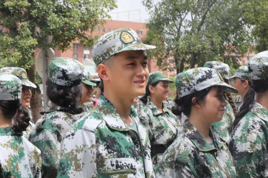 军训风采 || 稍息!立正!请全体点开推送 军训风采 || 稍息!立正!请全体点开推送