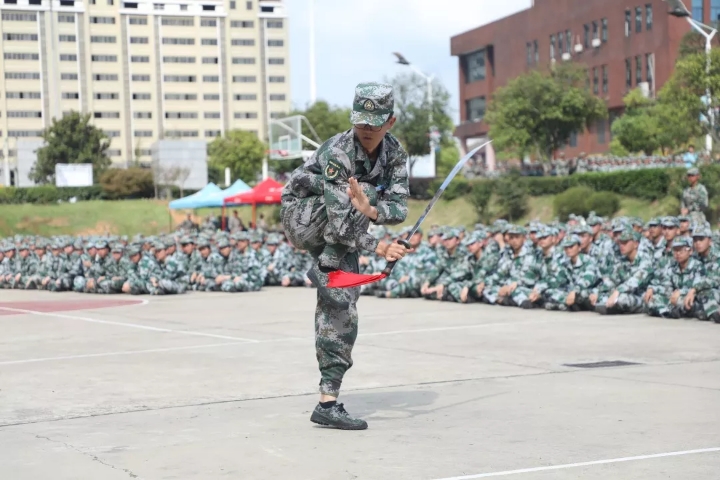 军训风采 || 稍息!立正!请全体点开推送 军训风采 || 稍息!立正!请全体点开推送