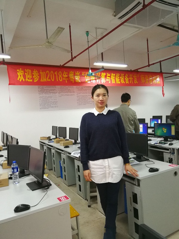 学无止境:信息与工程系教师积极进行自我提升 学无止境:信息与工程系教师积极进行自我提升