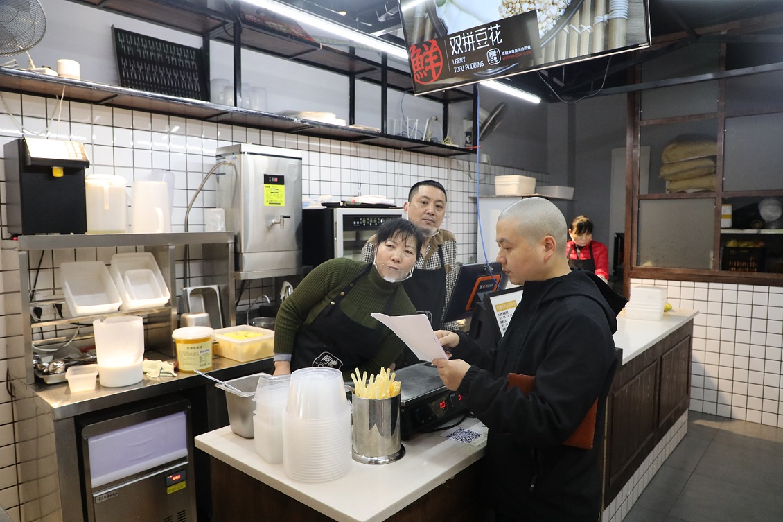 中南林业科技大学涉外学院开展食品卫生安全专项检查工作 中南林业科技大学涉外学院开展食品卫生安全专项检查工作