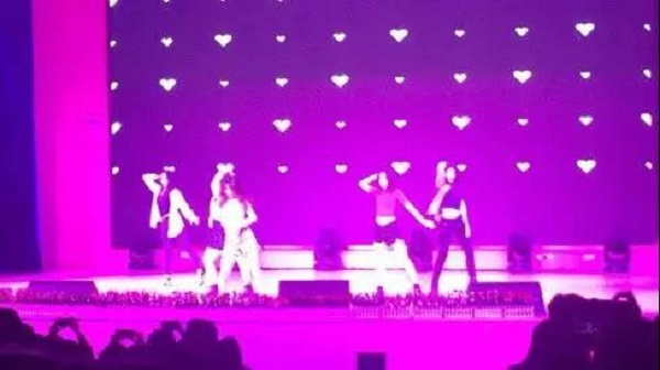 大学生艺术团“在这里,仰望星空“文艺汇演精彩上演 大学生艺术团“在这里,仰望星空“文艺汇演精彩上演