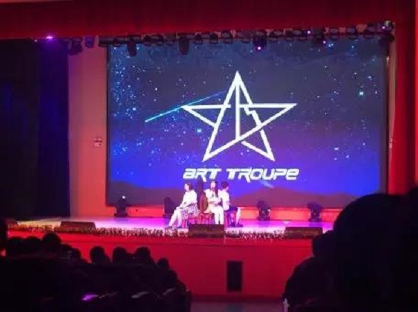 大学生艺术团“在这里,仰望星空“文艺汇演精彩上演 大学生艺术团“在这里,仰望星空“文艺汇演精彩上演