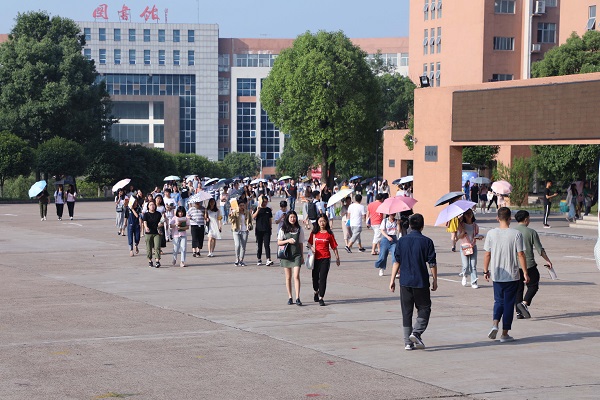 一切工作,都是为了育人丨董事长狠抓学风成效显著 一切工作,都是为了育人丨董事长狠抓学风成效显著