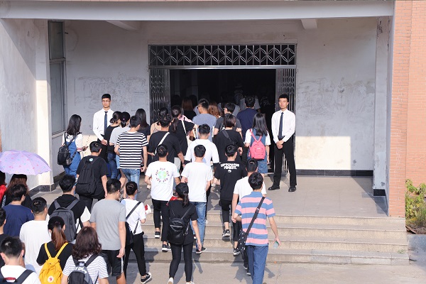 一切工作,都是为了育人丨董事长狠抓学风成效显著 一切工作,都是为了育人丨董事长狠抓学风成效显著