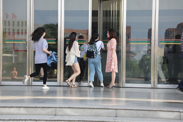 一切工作,都是为了育人丨董事长狠抓学风成效显著 一切工作,都是为了育人丨董事长狠抓学风成效显著