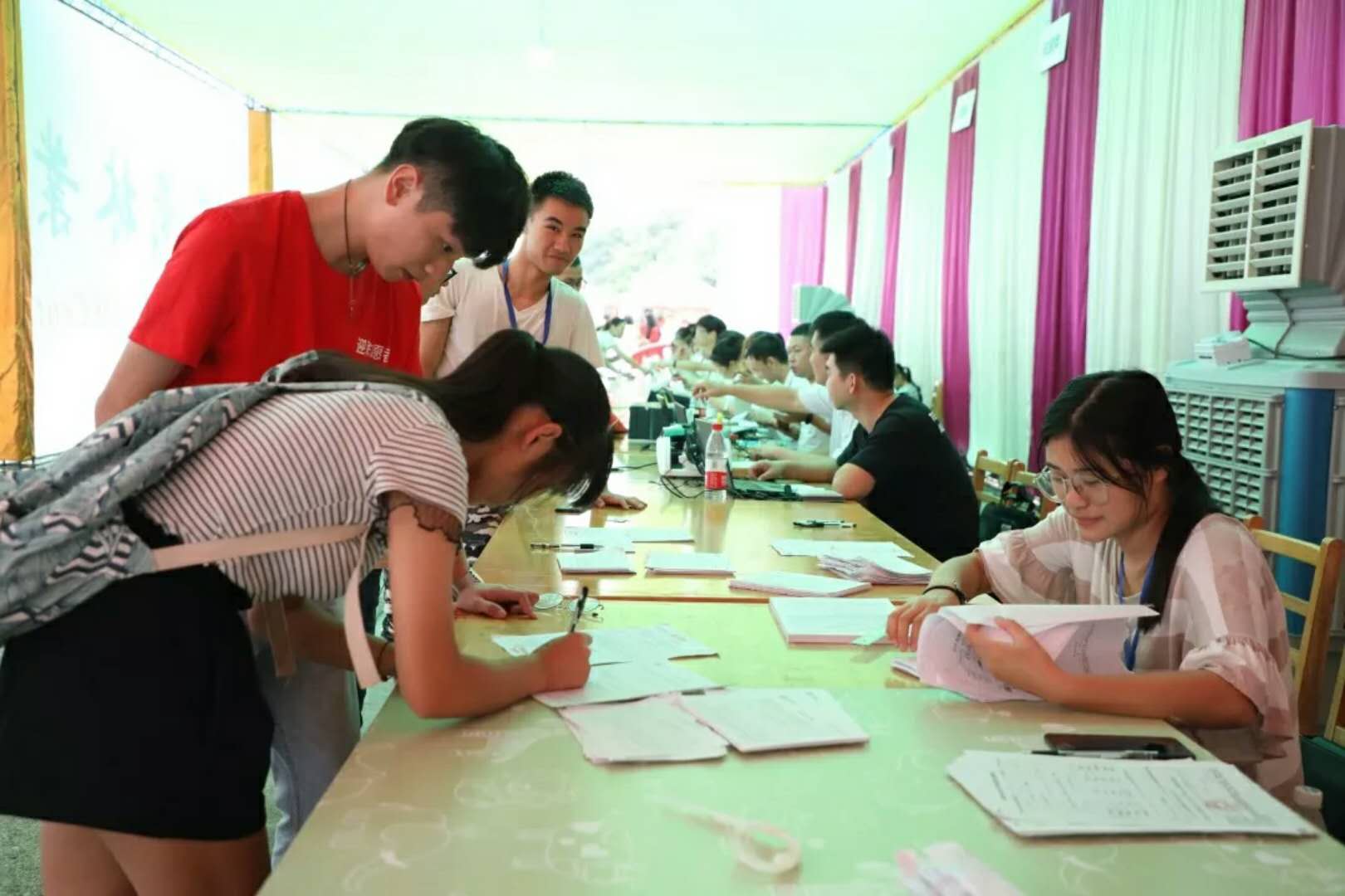 千禧宝宝来了,“涉外人”按捺不住了 千禧宝宝来了,“涉外人”按捺不住了