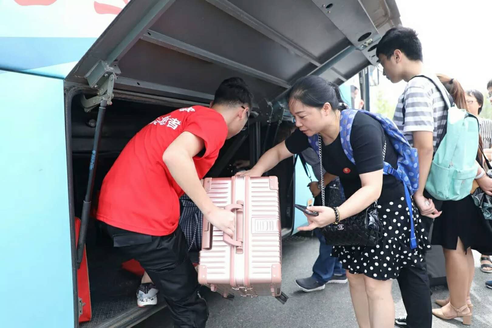 千禧宝宝来了,“涉外人”按捺不住了 千禧宝宝来了,“涉外人”按捺不住了