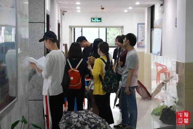 毕业季|风华正茂将别离 毕业季|风华正茂将别离