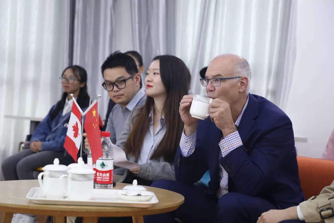 国际文化艺术节|与迪恩·福廷先生一起品校园文化 国际文化艺术节|与迪恩·福廷先生一起品校园文化