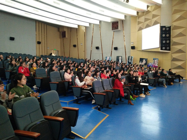 赠人玫瑰,手留余香丨2014级旅游管理生产实习经验分享大会圆满落幕 赠人玫瑰,手留余香丨2014级旅游管理生产实习经验分享大会圆满落幕