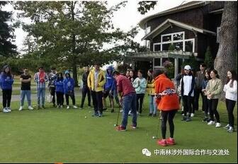 体验加拿大贵族运动,享受周末的乐趣。 体验加拿大贵族运动,享受周末的乐趣。