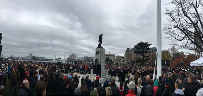 让那朵自由之花,在和平中绽放——加拿大国殇日纪实 让那朵自由之花,在和平中绽放——加拿大国殇日纪实