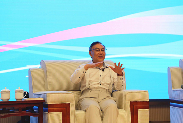 我校举行客座教授授聘仪式暨“大师面对面”专家访谈活动 我校举行客座教授授聘仪式暨“大师面对面”专家访谈活动