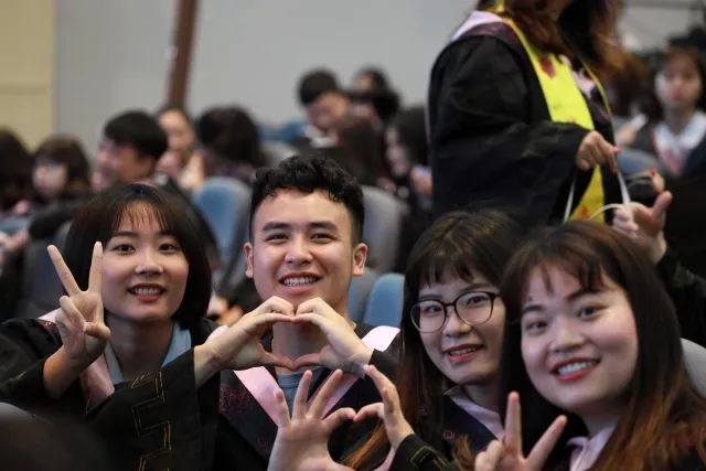 青春不散场,未来在前方丨2018届毕业典礼暨学位授予仪式图集 青春不散场,未来在前方丨2018届毕业典礼暨学位授予仪式图集