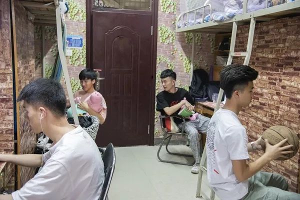 美丽涉外,尽显魅丽——宿舍变化篇 美丽涉外,尽显魅丽——宿舍变化篇