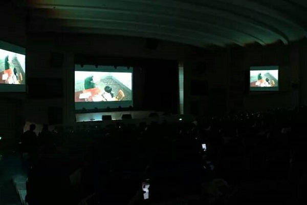 无手老师,一样可以铸就三千桃李 无手老师,一样可以铸就三千桃李