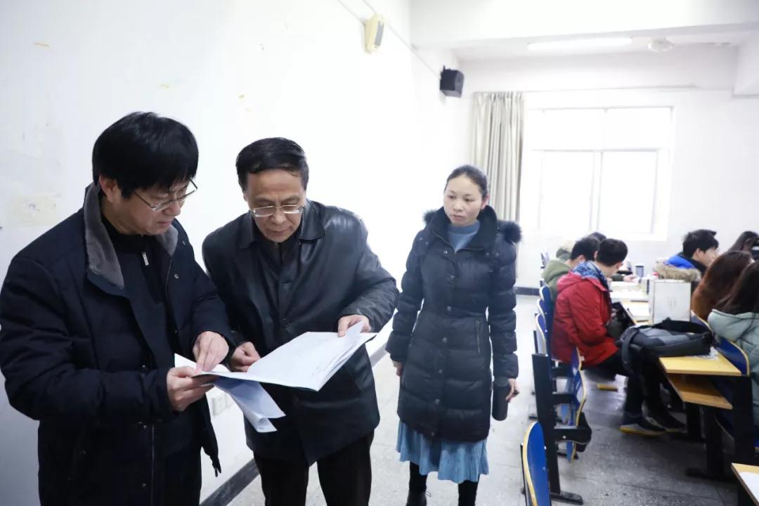 新学期 新气象|学院领导深入课堂 开学首日教学情况良好 新学期 新气象|学院领导深入课堂 开学首日教学情况良好