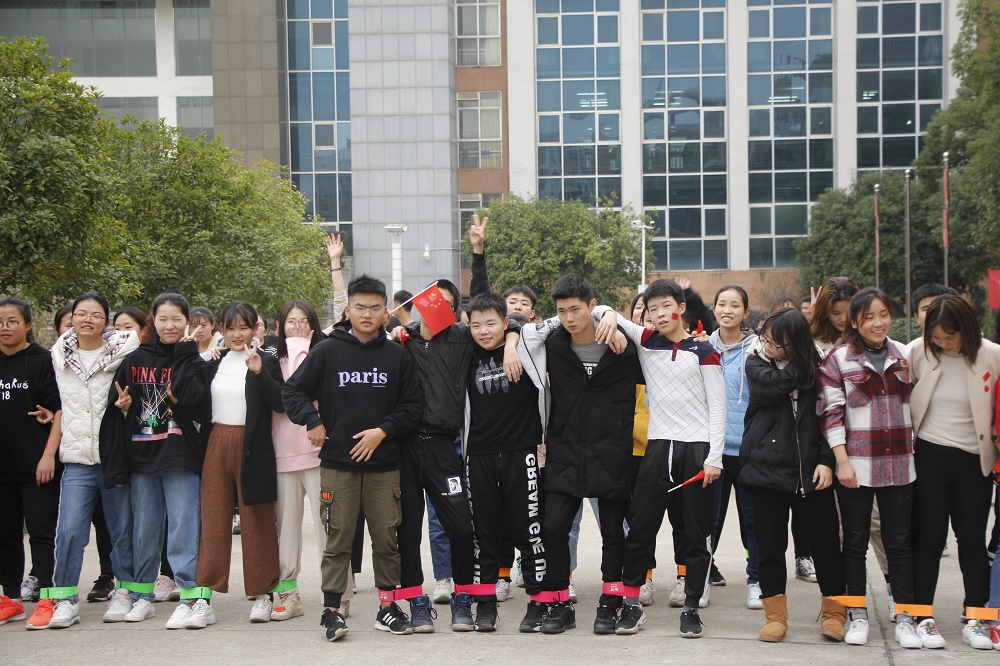 红色长跑|铭记历史缅怀先烈 用毅力齐心传递爱国豪情 红色长跑|铭记历史缅怀先烈 用毅力齐心传递爱国豪情