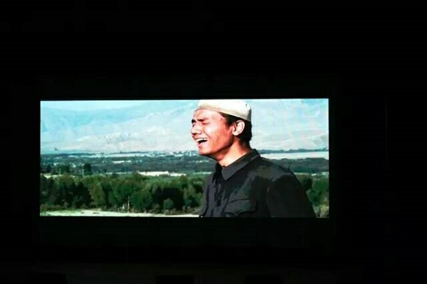 无手老师,一样可以铸就三千桃李 无手老师,一样可以铸就三千桃李