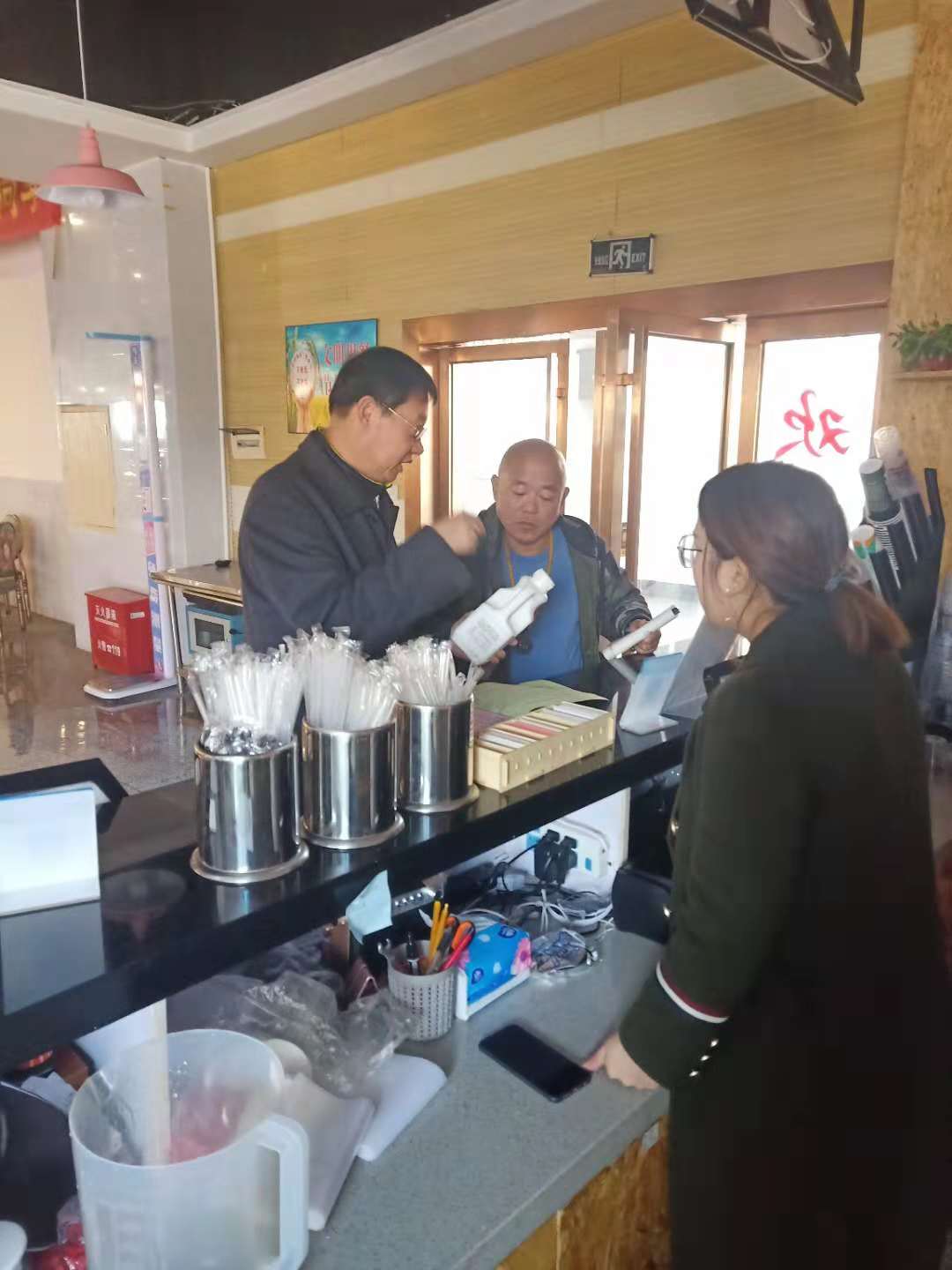 学院后勤处对我院食堂开展每月例行检查工作 学院后勤处对我院食堂开展每月例行检查工作