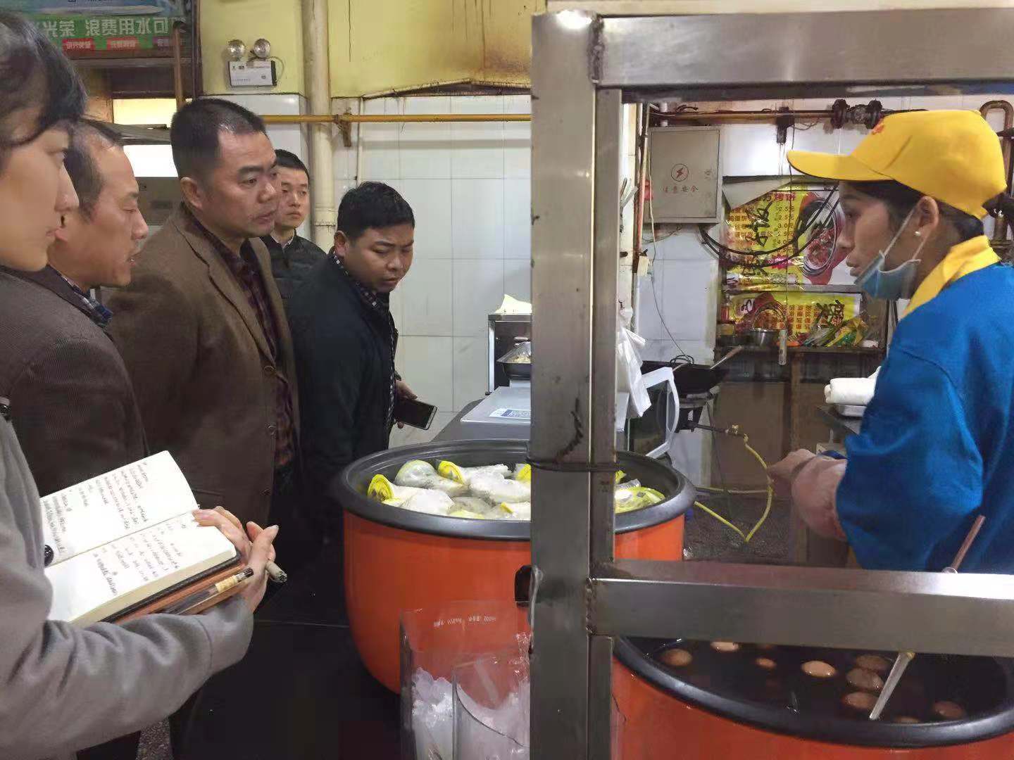 学院后勤处对我院食堂开展每月例行检查工作 学院后勤处对我院食堂开展每月例行检查工作