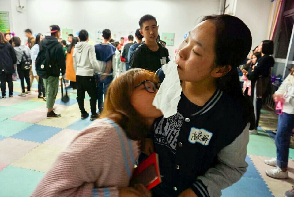 我愿陪你走过荒芜岁月,共迎碧水天清 我愿陪你走过荒芜岁月,共迎碧水天清