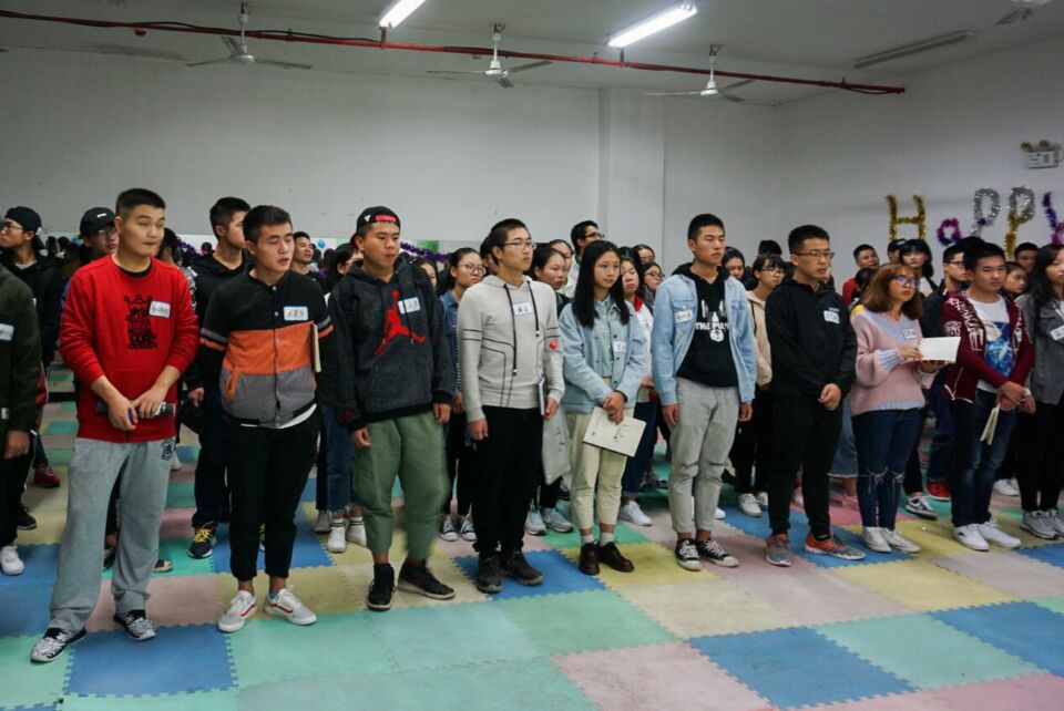 我愿陪你走过荒芜岁月,共迎碧水天清 我愿陪你走过荒芜岁月,共迎碧水天清