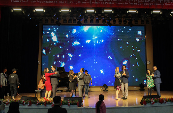 幕后采访‖携手共造梦,幕后亦英雄 幕后采访‖携手共造梦,幕后亦英雄