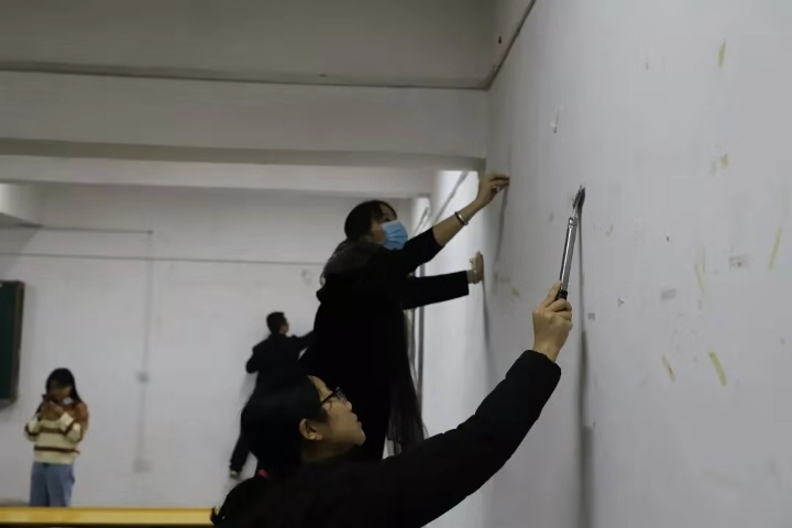 美化校园|我院团委学生会组织“清除小广告,文明我先行”活动顺利展开 美化校园|我院团委学生会组织“清除小广告,文明我先行”活动顺利展开