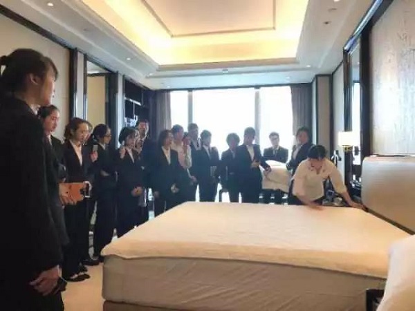 2017旅游管理专业学生赴长沙瑞吉酒店进行认知实习
